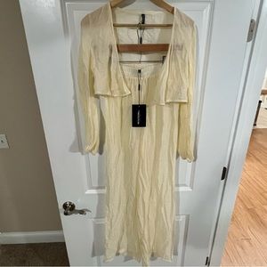 Pretty Little Thing Size 4 - Cream Textured Wide Leg Trouser/Top. Coverup